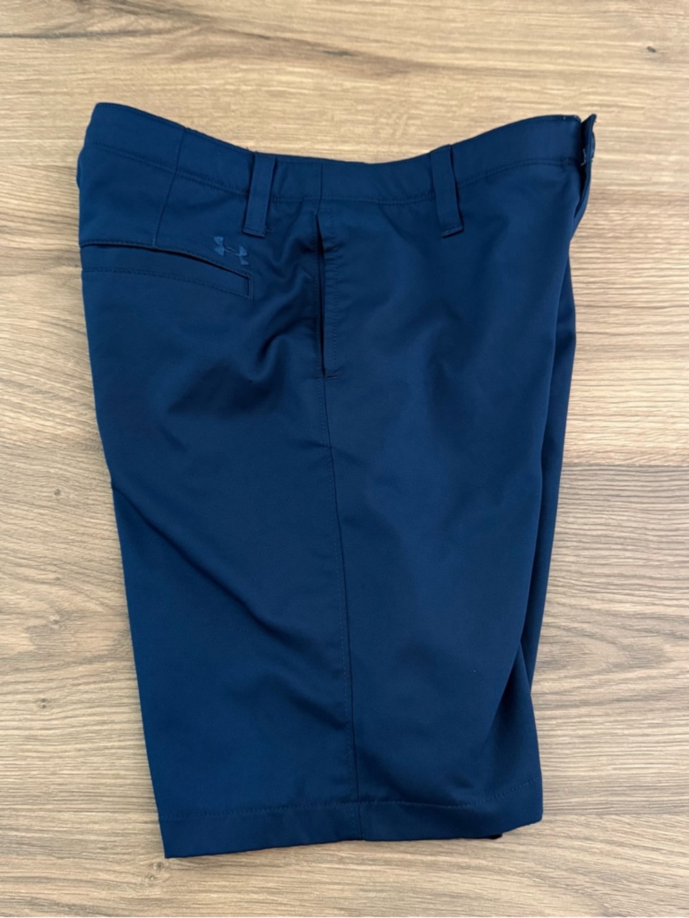 Under Armour Boys Navy Athletic Golf Shorts Size 10 Loose Fit